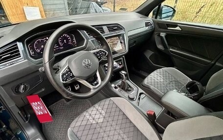 Volkswagen Tiguan II, 2021 год, 2 700 000 рублей, 14 фотография