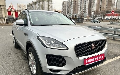 Jaguar E-Pace, 2018 год, 1 950 000 рублей, 4 фотография