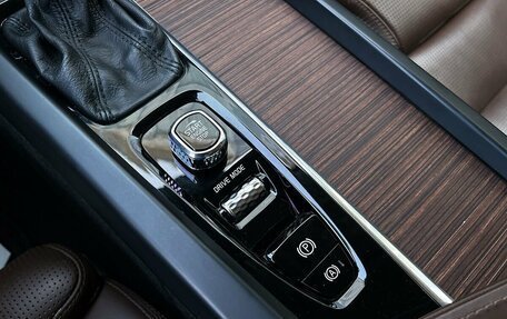 Volvo XC60 II, 2018 год, 2 899 000 рублей, 20 фотография