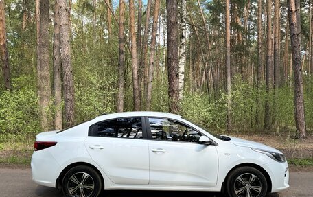 KIA Rio IV, 2019 год, 1 360 000 рублей, 15 фотография