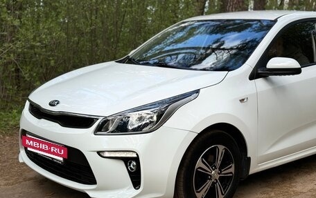KIA Rio IV, 2019 год, 1 360 000 рублей, 3 фотография