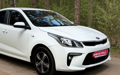 KIA Rio IV, 2019 год, 1 360 000 рублей, 10 фотография