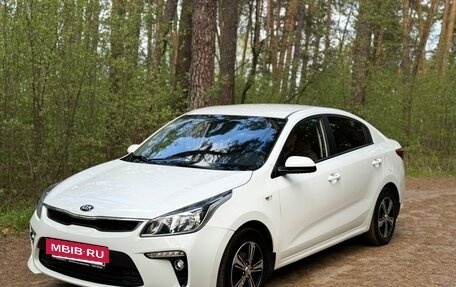 KIA Rio IV, 2019 год, 1 360 000 рублей, 4 фотография