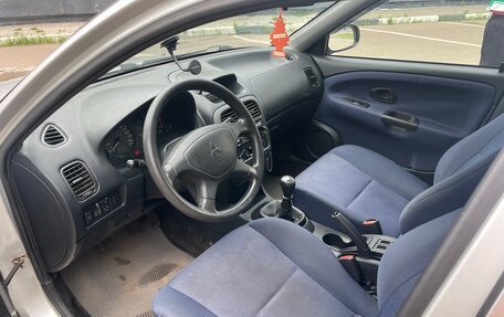 Mitsubishi Carisma I, 2002 год, 366 666 рублей, 18 фотография