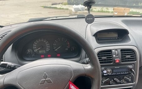 Mitsubishi Carisma I, 2002 год, 366 666 рублей, 17 фотография