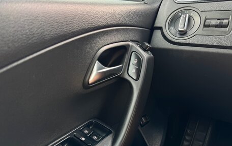Volkswagen Polo VI (EU Market), 2017 год, 1 100 000 рублей, 19 фотография