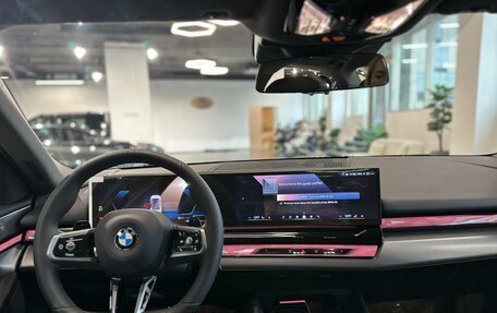 BMW 5 серия, 2024 год, 7 900 000 рублей, 5 фотография