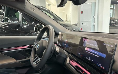 BMW 5 серия, 2024 год, 7 900 000 рублей, 14 фотография