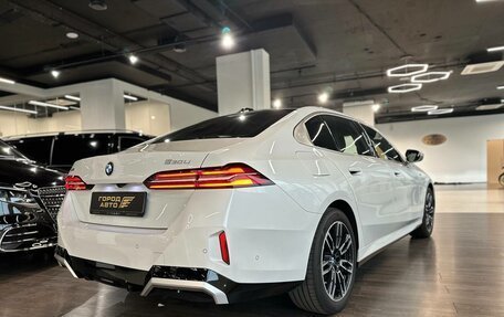 BMW 5 серия, 2024 год, 7 900 000 рублей, 24 фотография