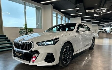 BMW 5 серия, 2024 год, 7 900 000 рублей, 26 фотография