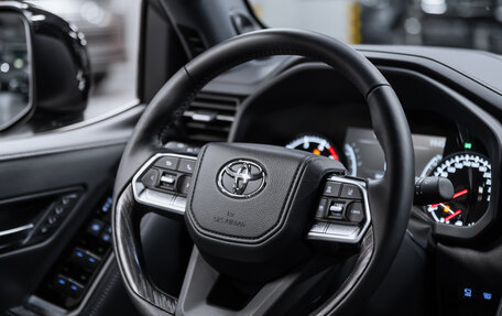 Toyota Land Cruiser, 2024 год, 12 000 000 рублей, 10 фотография