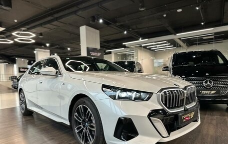 BMW 5 серия, 2024 год, 7 900 000 рублей, 25 фотография