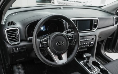 KIA Sportage IV рестайлинг, 2018 год, 1 749 000 рублей, 10 фотография