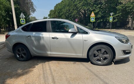 Opel Astra J, 2013 год, 880 000 рублей, 6 фотография