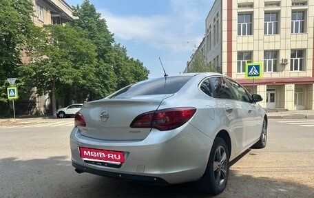 Opel Astra J, 2013 год, 880 000 рублей, 5 фотография