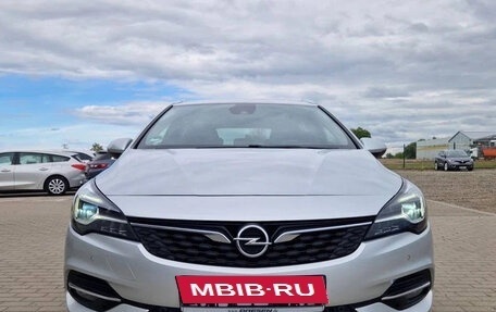 Opel Astra K, 2020 год, 2 000 000 рублей, 4 фотография