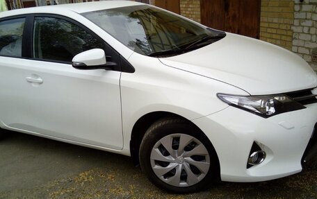 Toyota Auris II, 2014 год, 1 750 000 рублей, 3 фотография