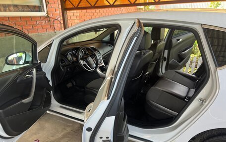 Opel Astra J, 2011 год, 949 999 рублей, 10 фотография