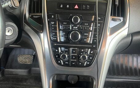Opel Astra J, 2011 год, 949 999 рублей, 14 фотография