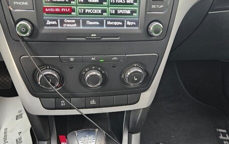 Skoda Yeti I рестайлинг, 2011 год, 1 700 000 рублей, 15 фотография