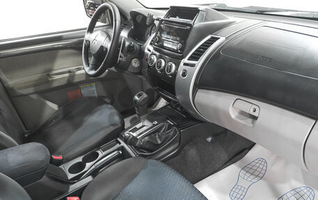 Mitsubishi Pajero Sport II рестайлинг, 2014 год, 2 099 000 рублей, 9 фотография