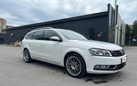 Volkswagen Passat B7, 2013 год, 1 380 000 рублей, 3 фотография