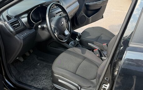 KIA Rio III рестайлинг, 2014 год, 920 000 рублей, 10 фотография