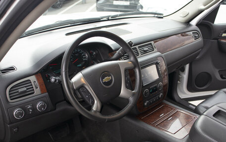 Chevrolet Tahoe III, 2013 год, 2 185 000 рублей, 8 фотография