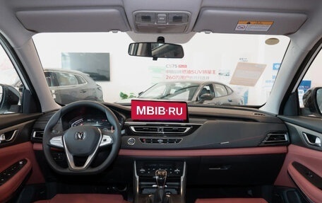 Changan CS75 I рестайлинг, 2025 год, 2 240 000 рублей, 7 фотография