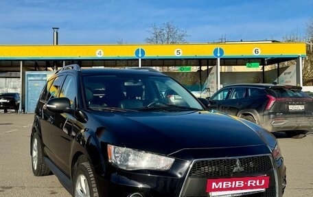 Mitsubishi Outlander III рестайлинг 3, 2010 год, 1 000 000 рублей, 3 фотография