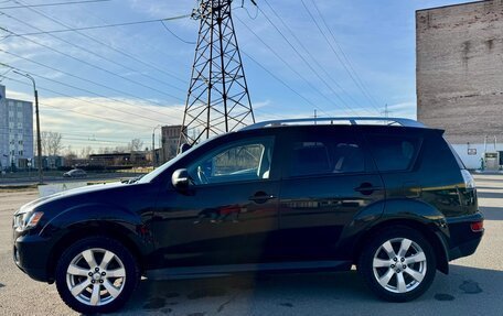 Mitsubishi Outlander III рестайлинг 3, 2010 год, 1 000 000 рублей, 10 фотография