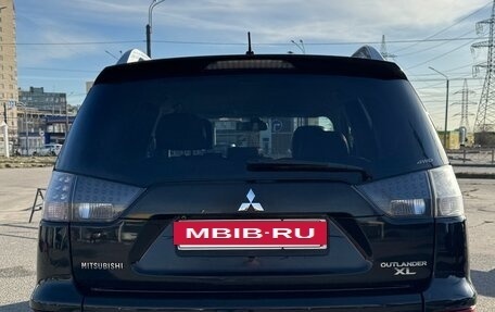 Mitsubishi Outlander III рестайлинг 3, 2010 год, 1 000 000 рублей, 8 фотография