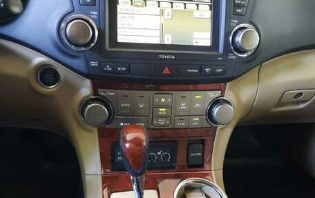 Toyota Highlander III, 2011 год, 2 100 000 рублей, 7 фотография