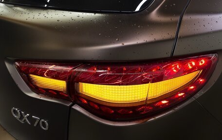 Infiniti QX70, 2015 год, 3 600 000 рублей, 12 фотография