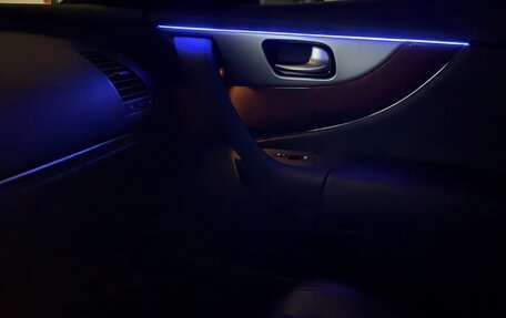 Infiniti QX70, 2015 год, 3 600 000 рублей, 9 фотография