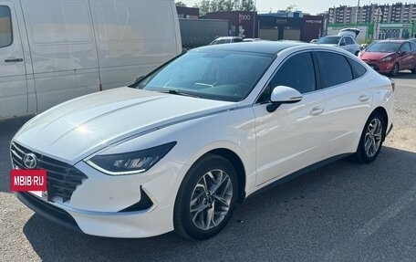 Hyundai Sonata VIII, 2020 год, 2 600 000 рублей, 2 фотография