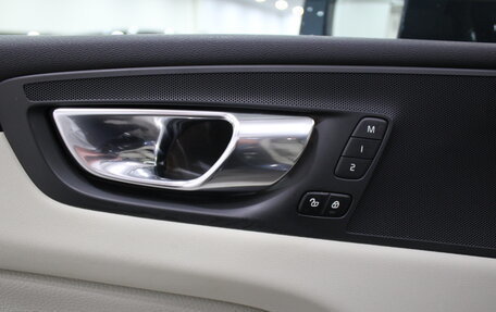 Volvo XC60 II, 2020 год, 3 890 000 рублей, 8 фотография
