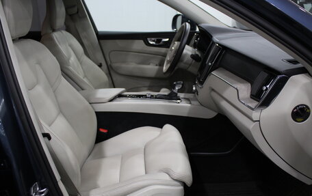 Volvo XC60 II, 2020 год, 3 890 000 рублей, 28 фотография