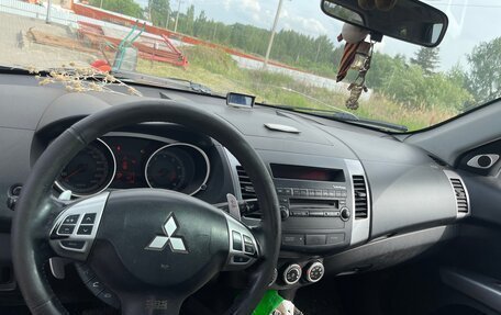 Mitsubishi Outlander III рестайлинг 3, 2007 год, 850 000 рублей, 6 фотография