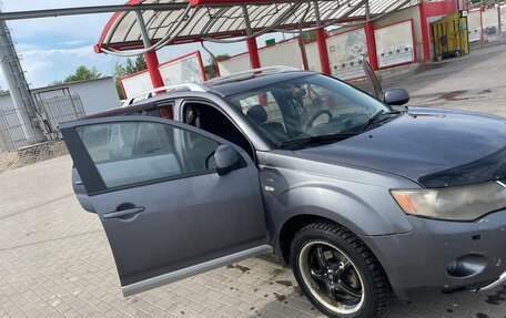 Mitsubishi Outlander III рестайлинг 3, 2007 год, 850 000 рублей, 9 фотография