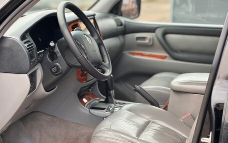 Toyota Land Cruiser 100 рестайлинг 2, 2004 год, 1 600 000 рублей, 9 фотография