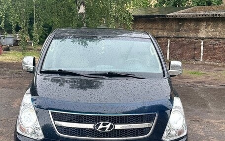 Hyundai Grand Starex Grand Starex I рестайлинг 2, 2007 год, 1 800 000 рублей, 13 фотография
