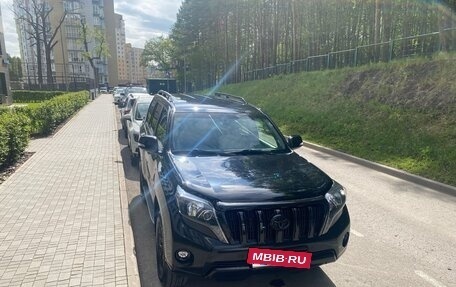 Toyota Land Cruiser Prado 150 рестайлинг 2, 2016 год, 3 999 999 рублей, 10 фотография