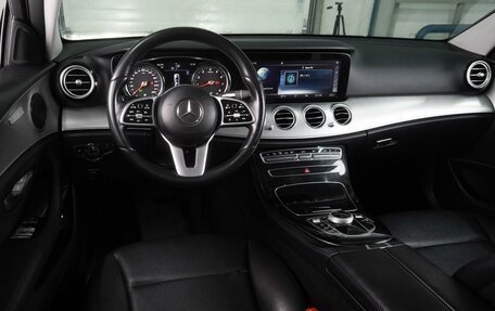 Mercedes-Benz E-Класс, 2018 год, 2 349 000 рублей, 6 фотография