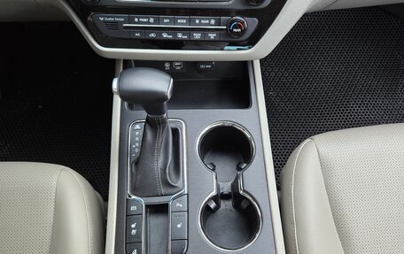 KIA Carnival III, 2019 год, 2 850 000 рублей, 22 фотография