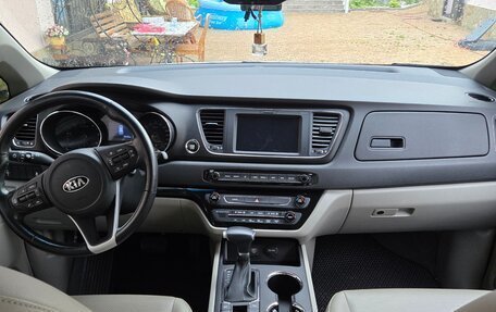 KIA Carnival III, 2019 год, 2 850 000 рублей, 18 фотография