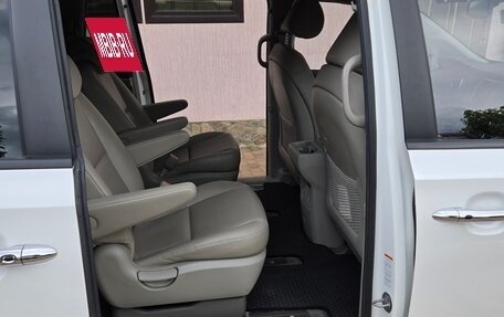 KIA Carnival III, 2019 год, 2 850 000 рублей, 14 фотография
