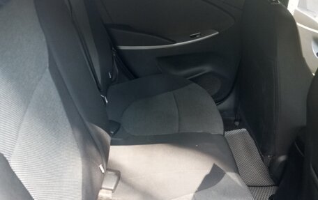 Hyundai Solaris II рестайлинг, 2011 год, 780 000 рублей, 9 фотография