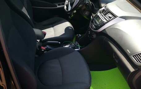 Hyundai Solaris II рестайлинг, 2012 год, 825 000 рублей, 7 фотография