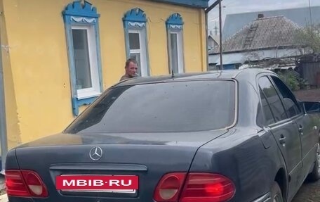 Mercedes-Benz E-Класс, 1997 год, 500 000 рублей, 13 фотография